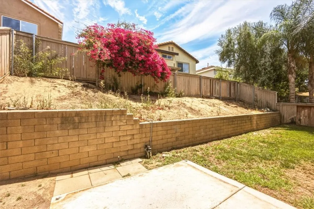 793 Playa Blanca Corona, CA 92879