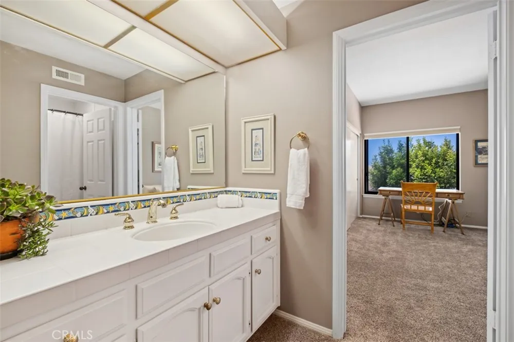410 Pasadena Ct #15 San Clemente, CA 92672