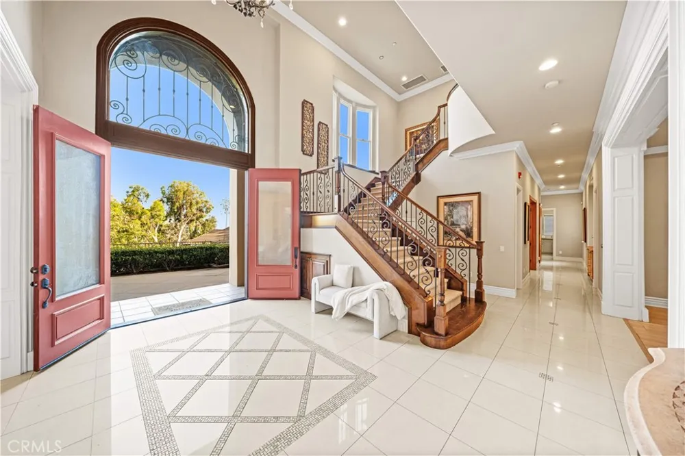 325 Terrace View Monrovia, CA 91016
