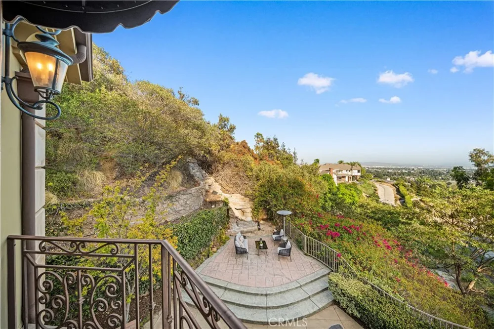 325 Terrace View Monrovia, CA 91016