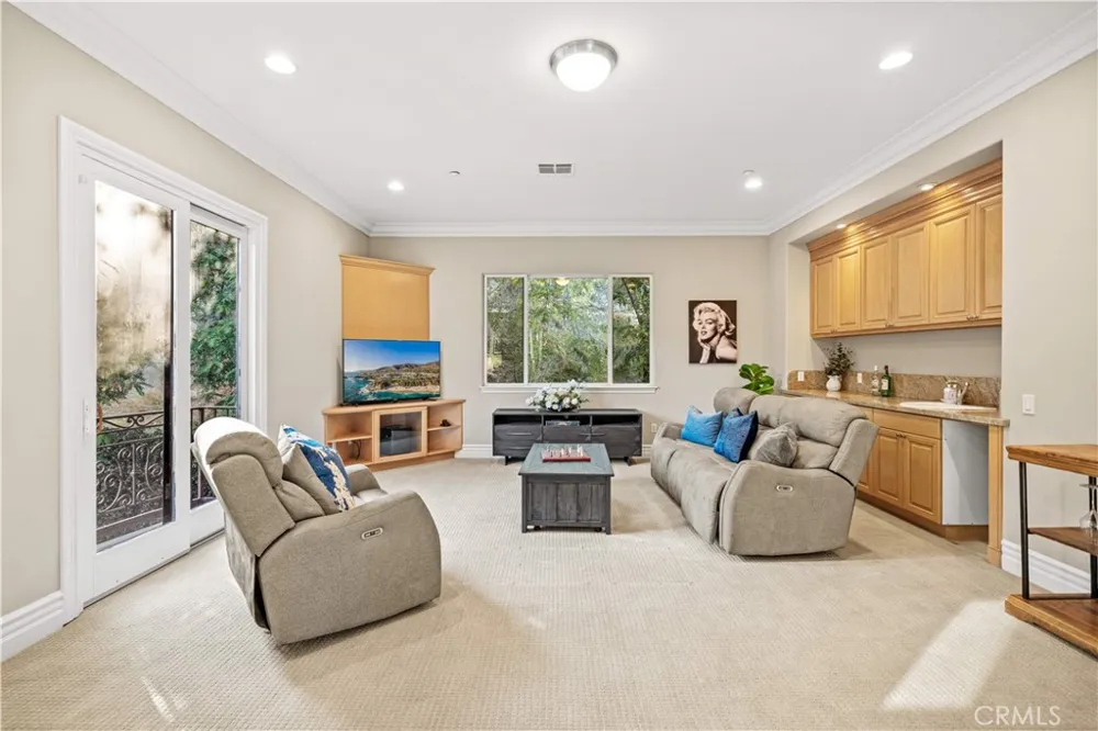 325 Terrace View Monrovia, CA 91016