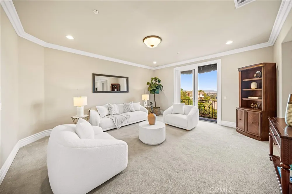 325 Terrace View Monrovia, CA 91016