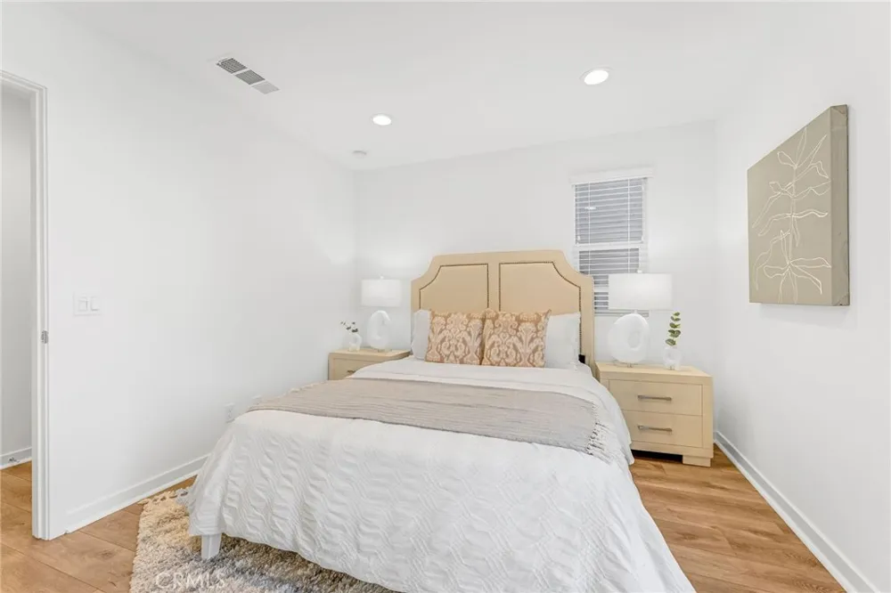 520 Caleigh Costa Mesa, CA 92627