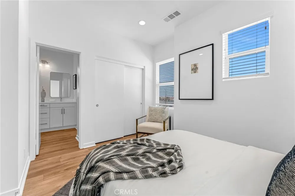 520 Caleigh Costa Mesa, CA 92627