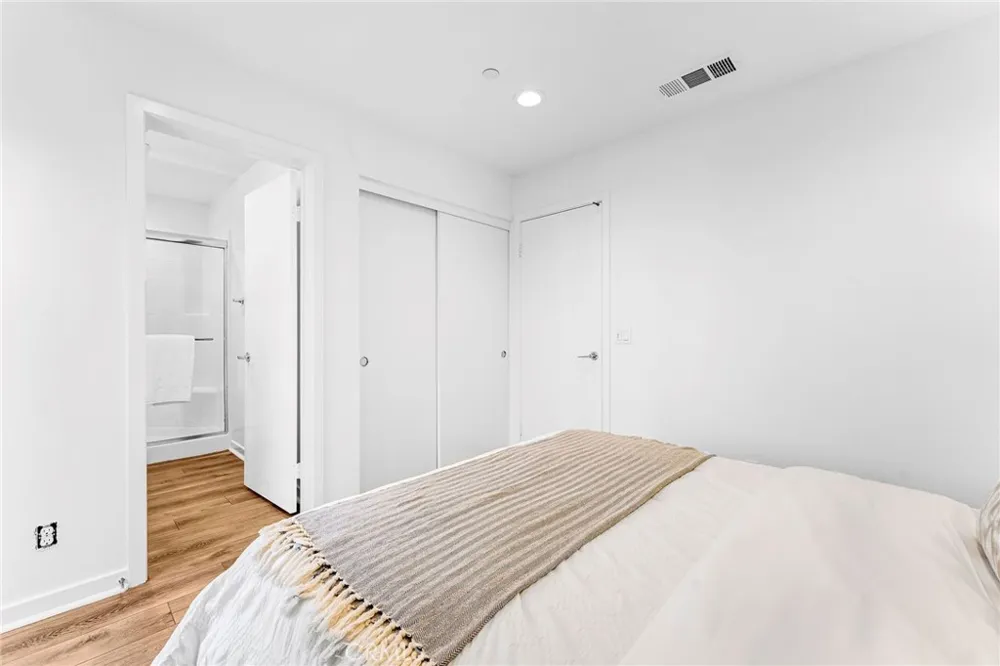 520 Caleigh Costa Mesa, CA 92627