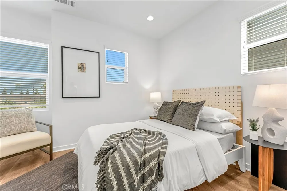 520 Caleigh Costa Mesa, CA 92627