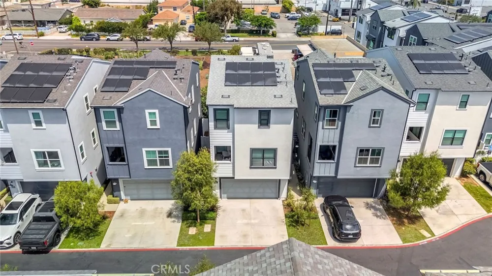 520 Caleigh Costa Mesa, CA 92627