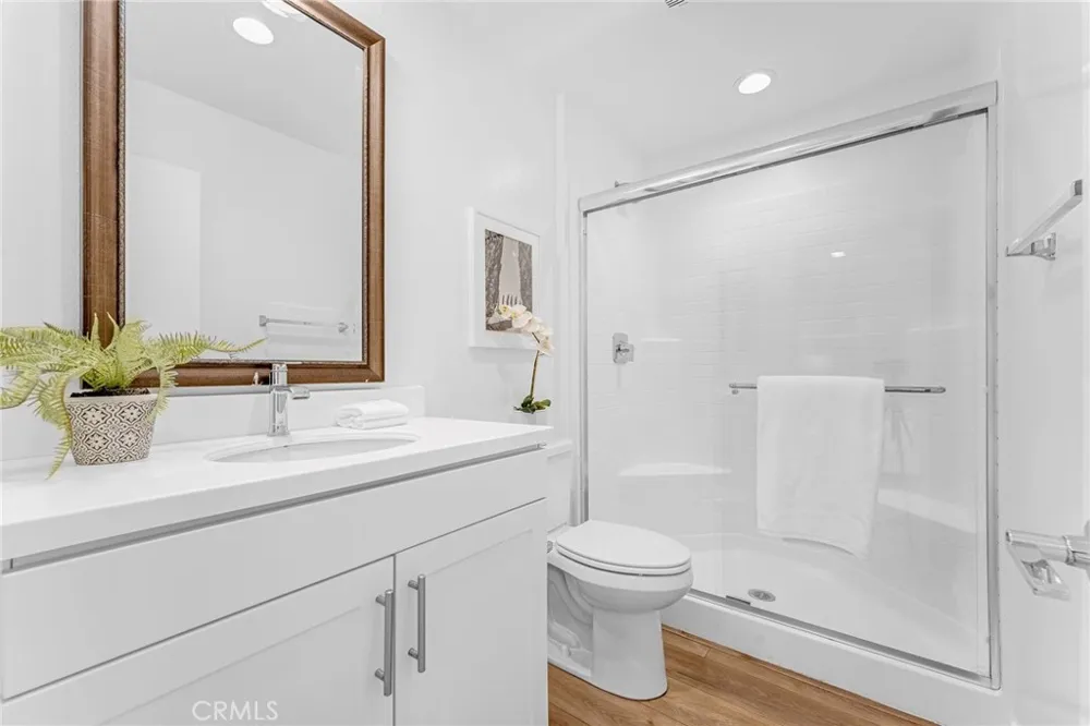 520 Caleigh Costa Mesa, CA 92627