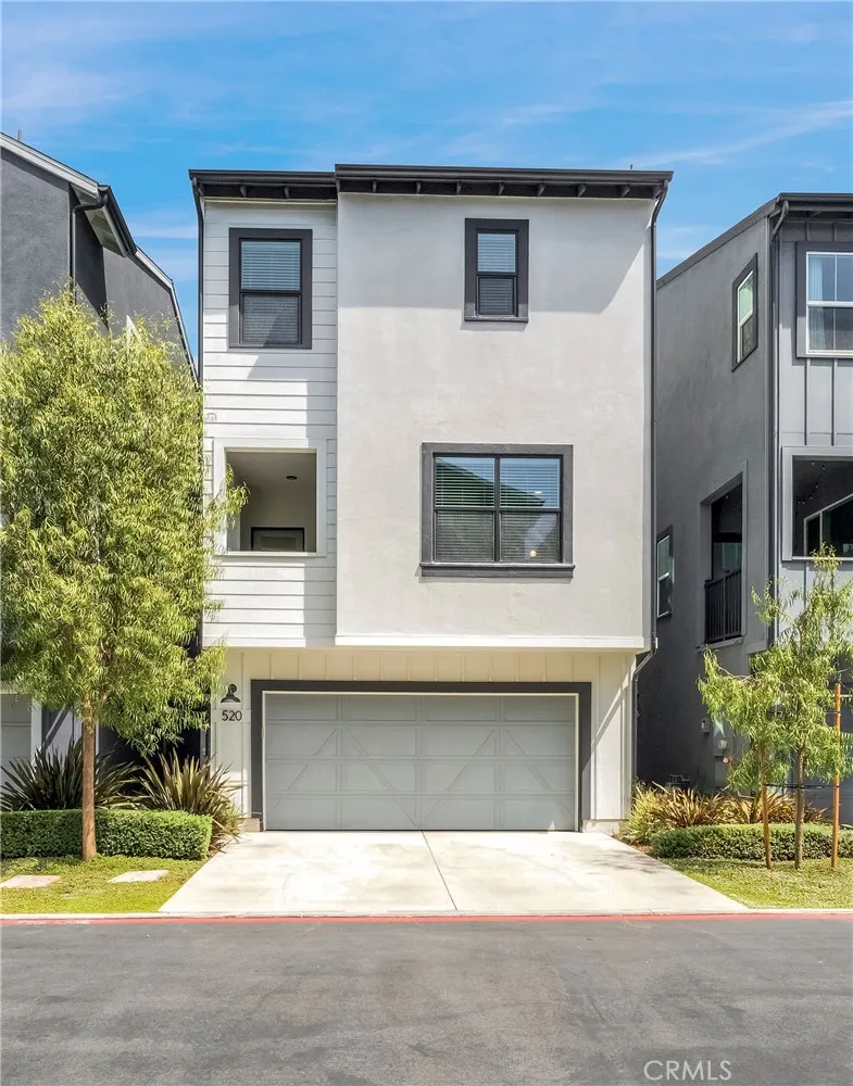 520 Caleigh Costa Mesa, CA 92627