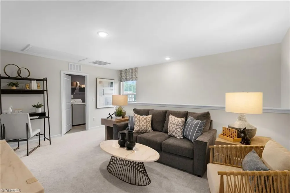 130 Primrose Street King, NC 27021