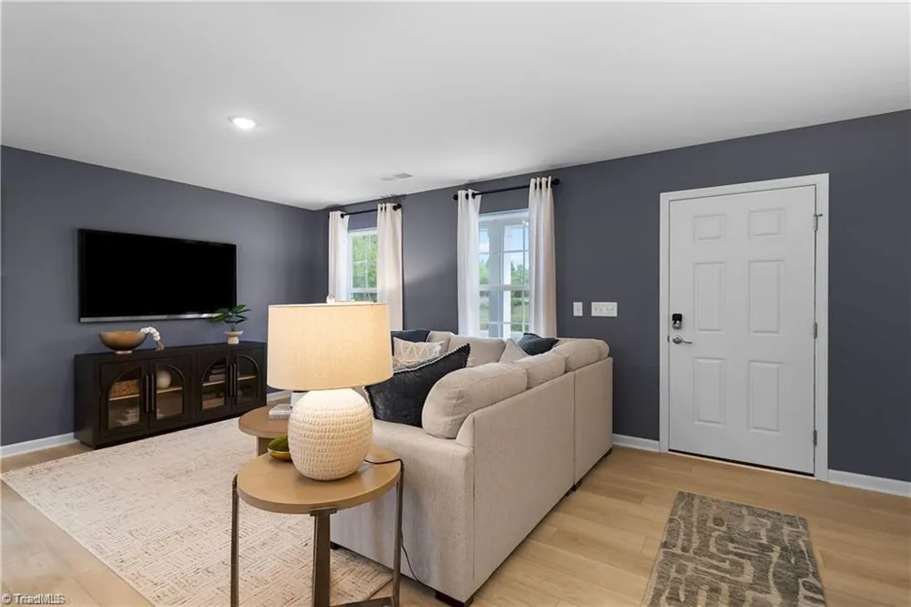 130 Primrose Street King, NC 27021