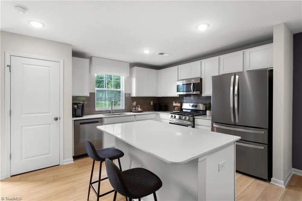 130 Primrose Street King, NC 27021