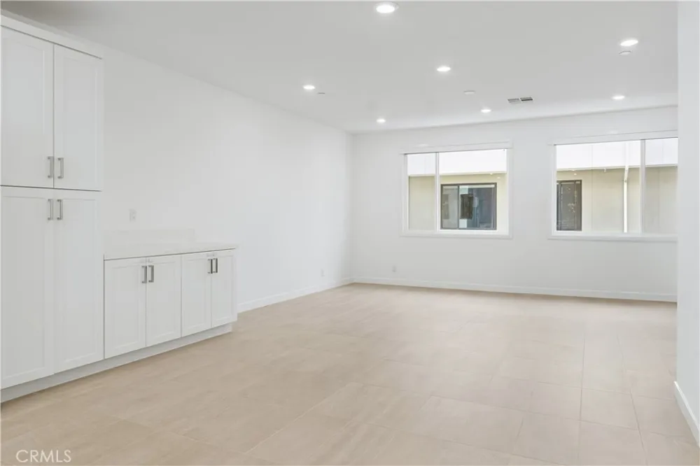 309 Lodestar Tustin, CA 92782
