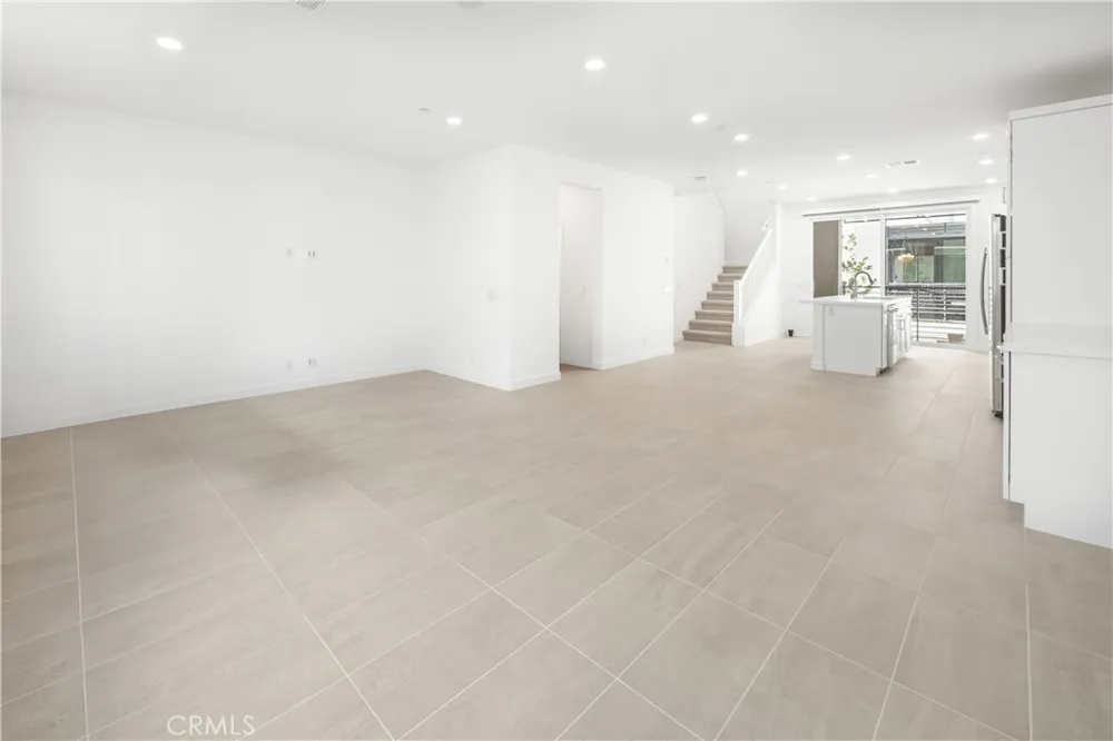 309 Lodestar Tustin, CA 92782