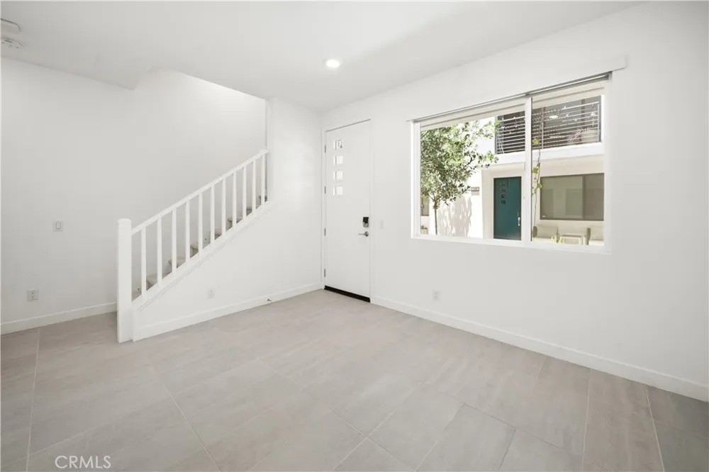 309 Lodestar Tustin, CA 92782