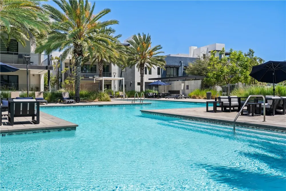 309 Lodestar Tustin, CA 92782