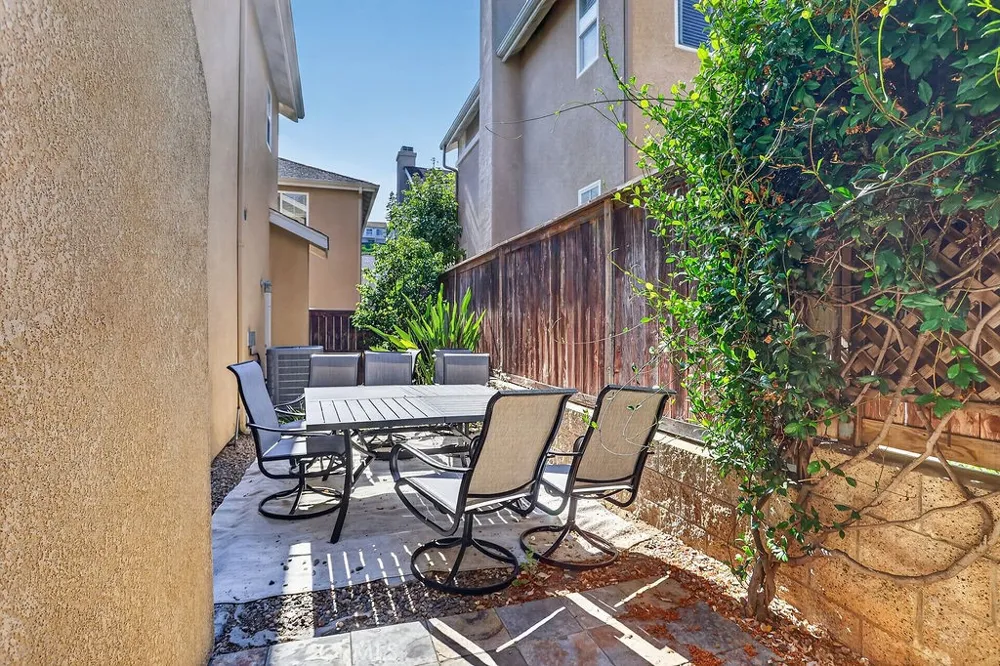 34 Rue Du Chateau Aliso Viejo, CA 92656