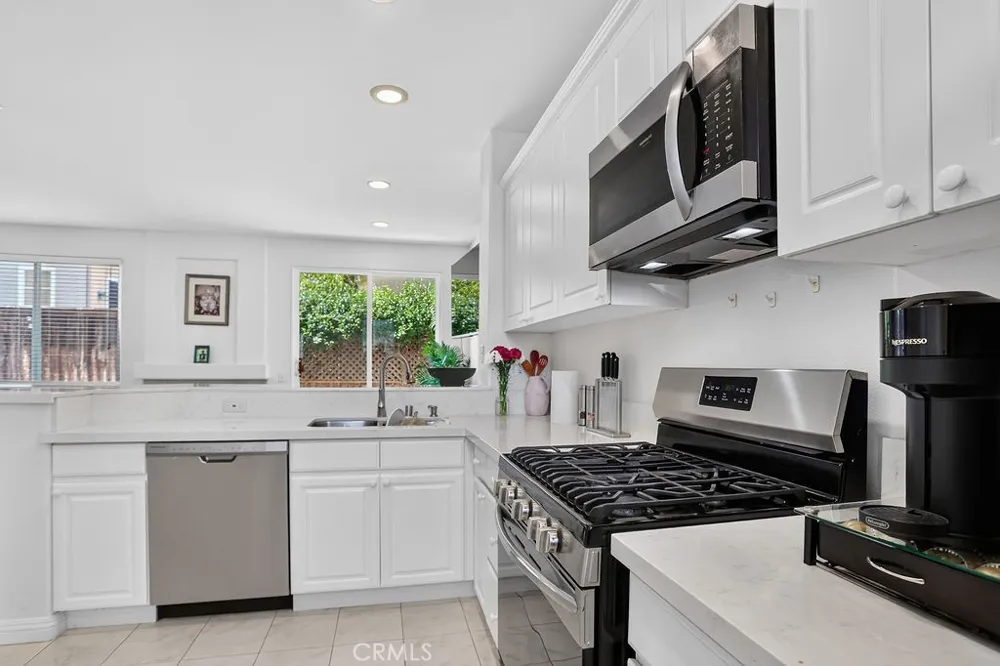 34 Rue Du Chateau Aliso Viejo, CA 92656