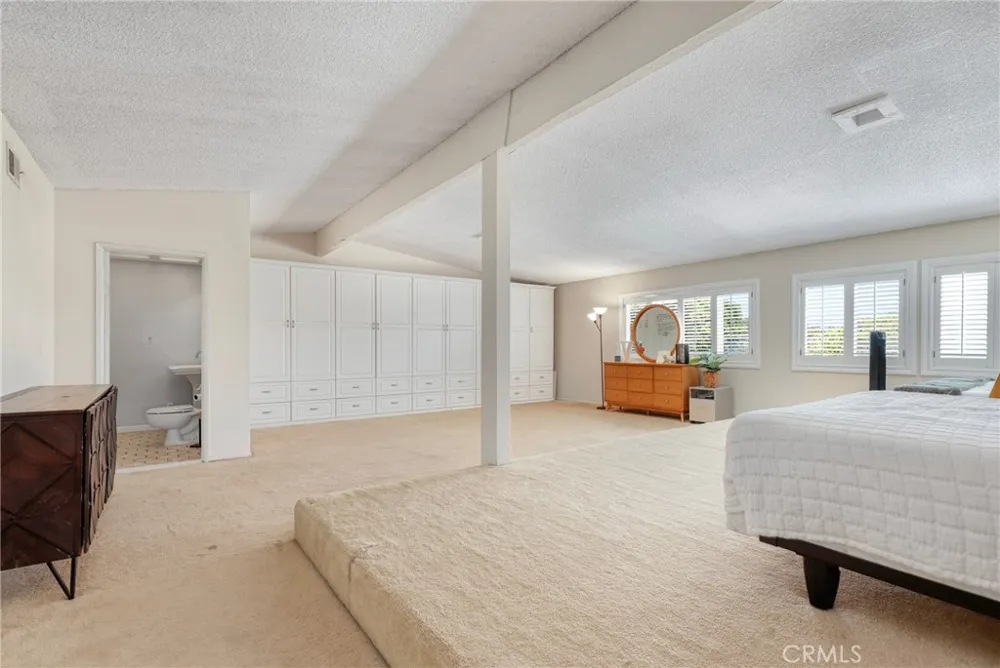 21052 Amberwick Lane Huntington Beach, CA 92646