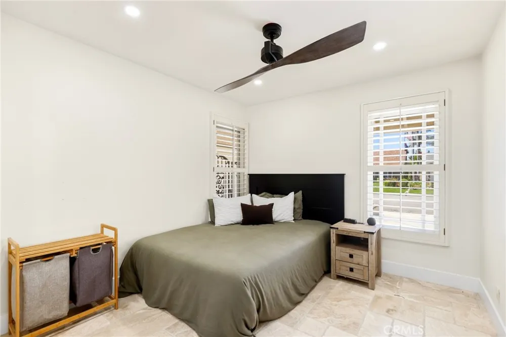 21052 Amberwick Lane Huntington Beach, CA 92646