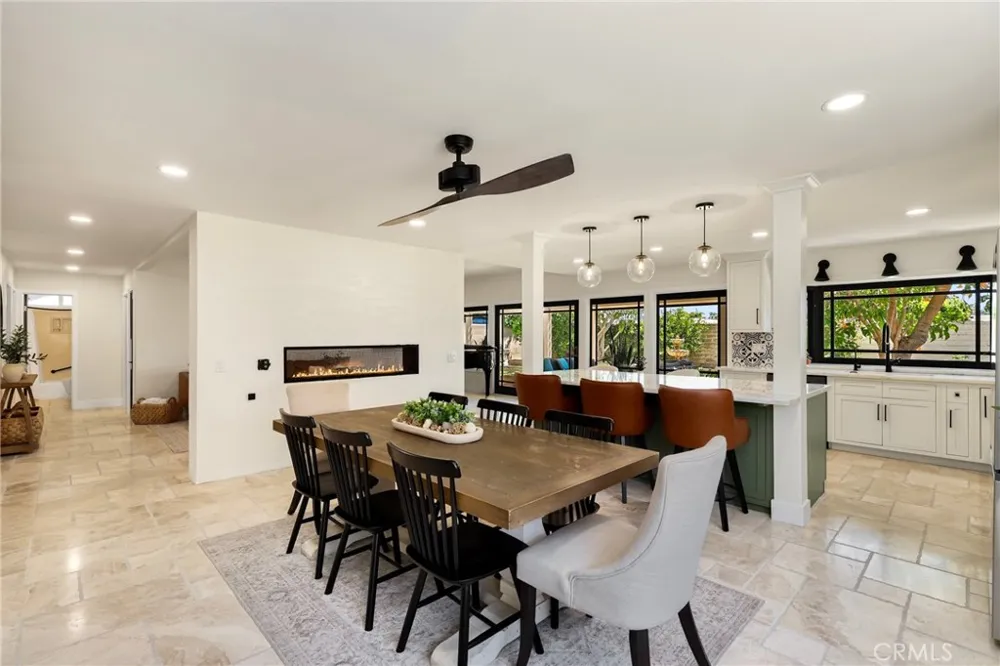 21052 Amberwick Lane Huntington Beach, CA 92646