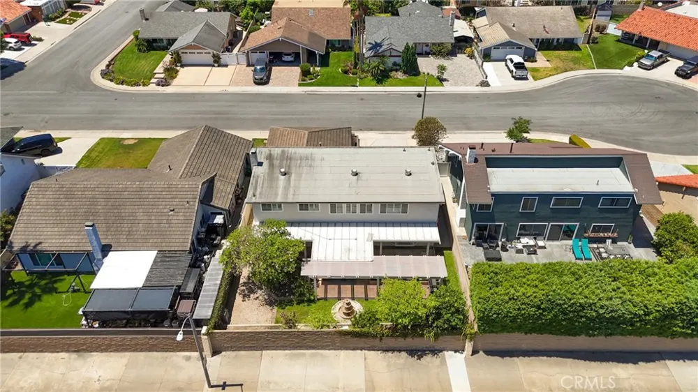 21052 Amberwick Lane Huntington Beach, CA 92646