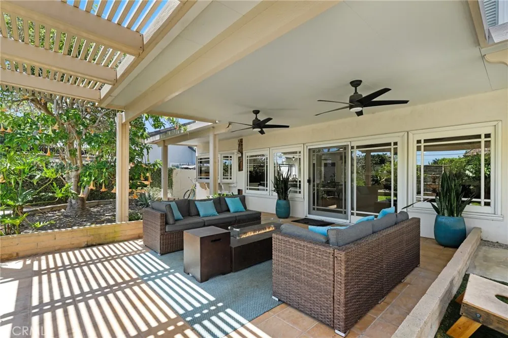 21052 Amberwick Lane Huntington Beach, CA 92646