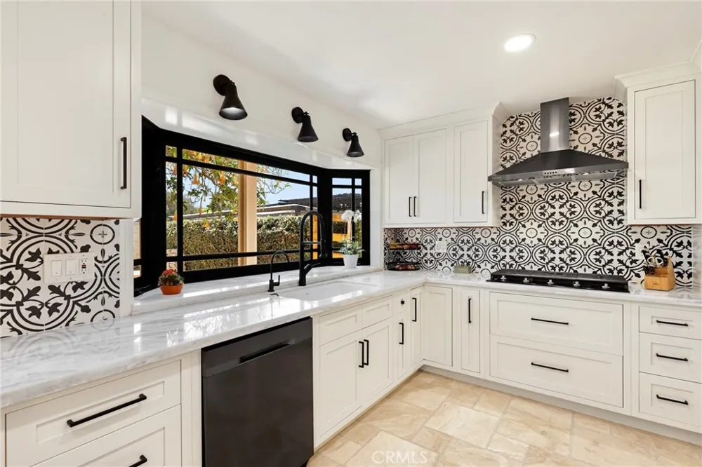 21052 Amberwick Lane Huntington Beach, CA 92646
