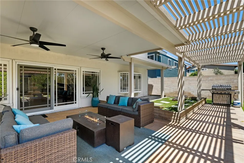 21052 Amberwick Lane Huntington Beach, CA 92646