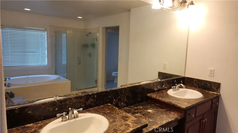19820 Ellis Henry Court Newhall, CA 91321