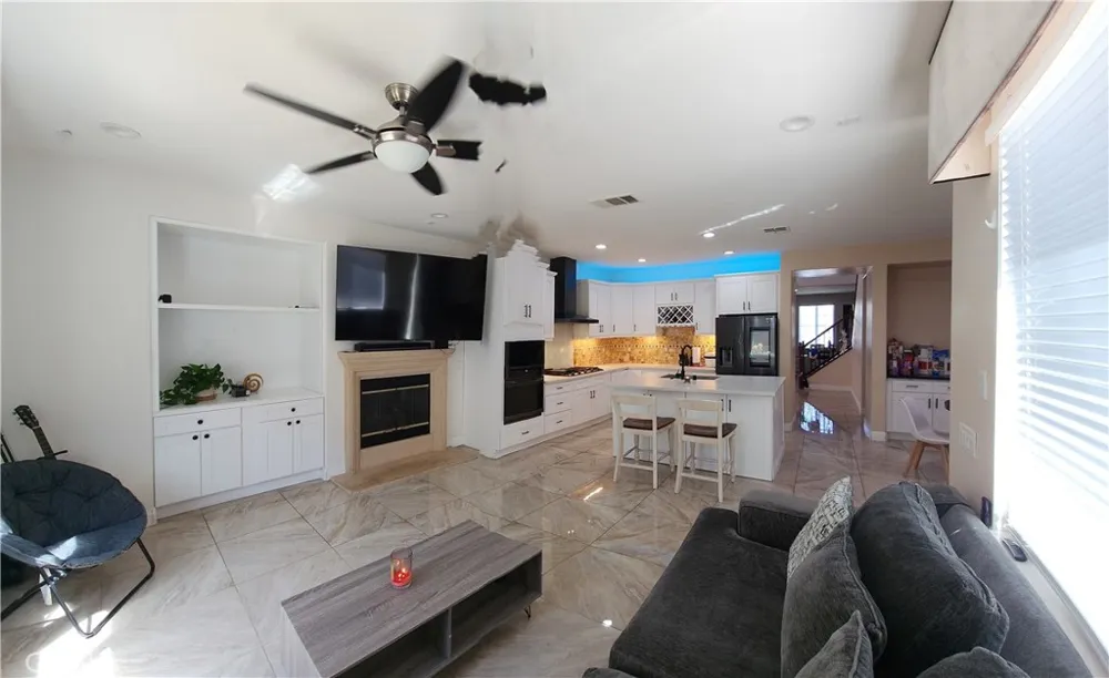 19820 Ellis Henry Court Newhall, CA 91321