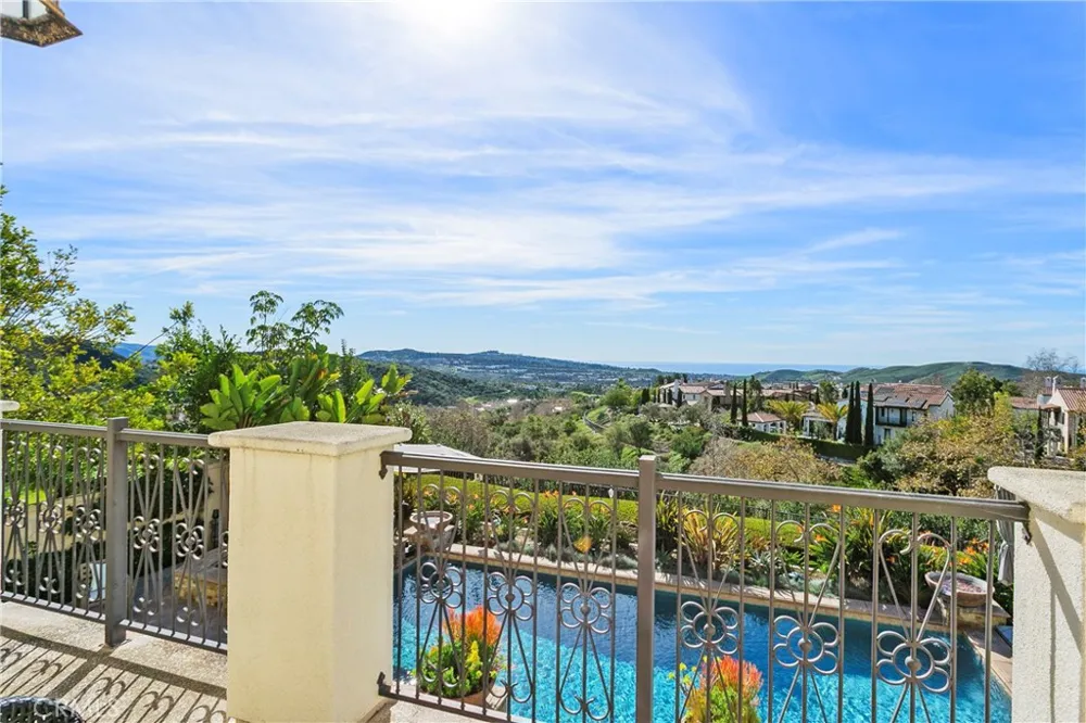 17 Calle Viviana San Clemente, CA 92673