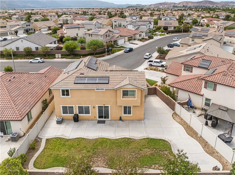 29338 Sword Fern Lake Elsinore, CA 92530