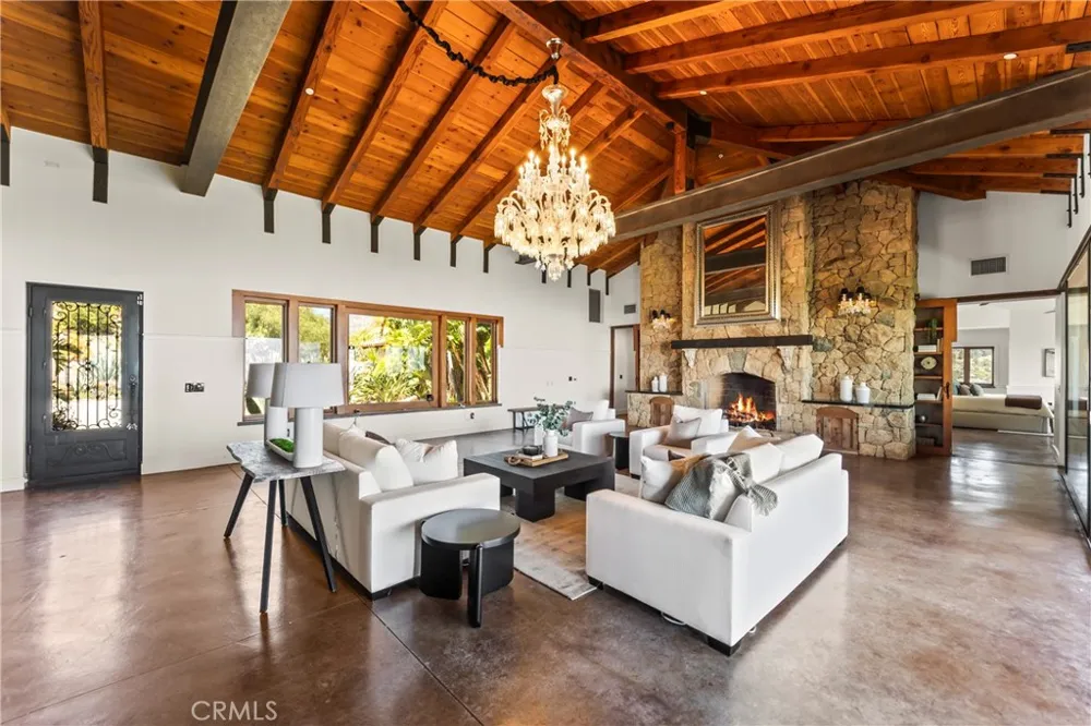 10936 Pacific View Malibu, CA 90265