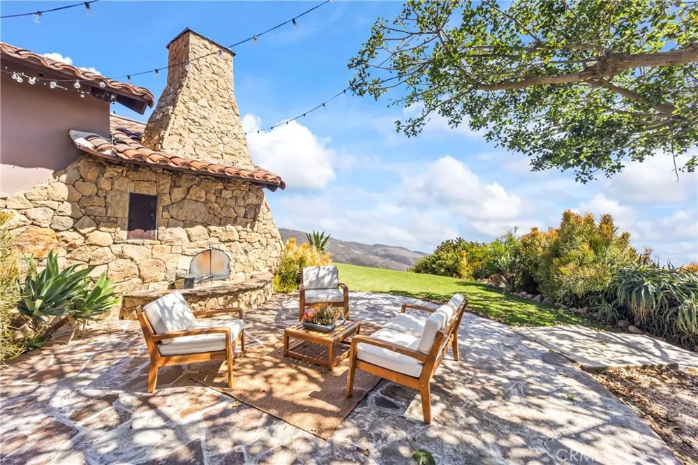 10936 Pacific View Malibu, CA 90265