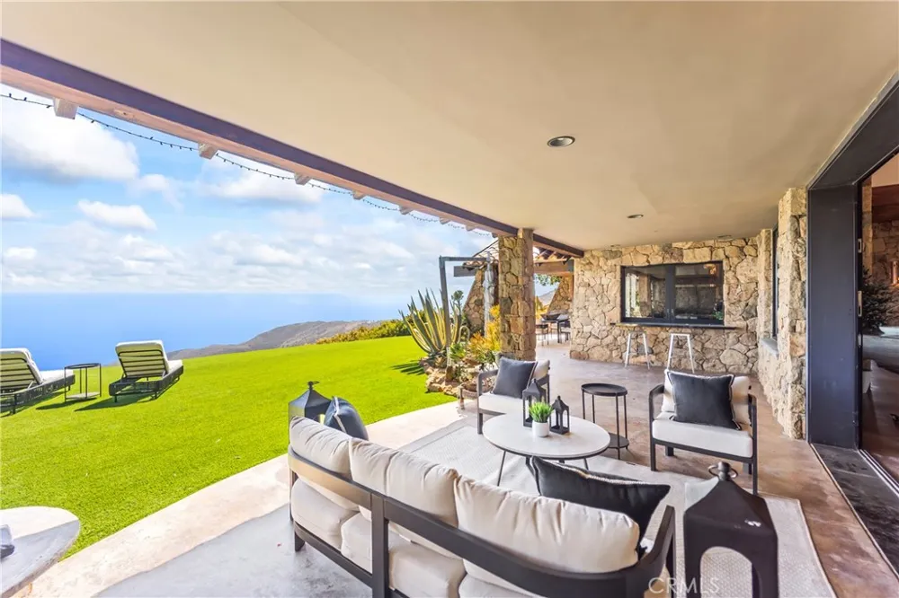 10936 Pacific View Malibu, CA 90265