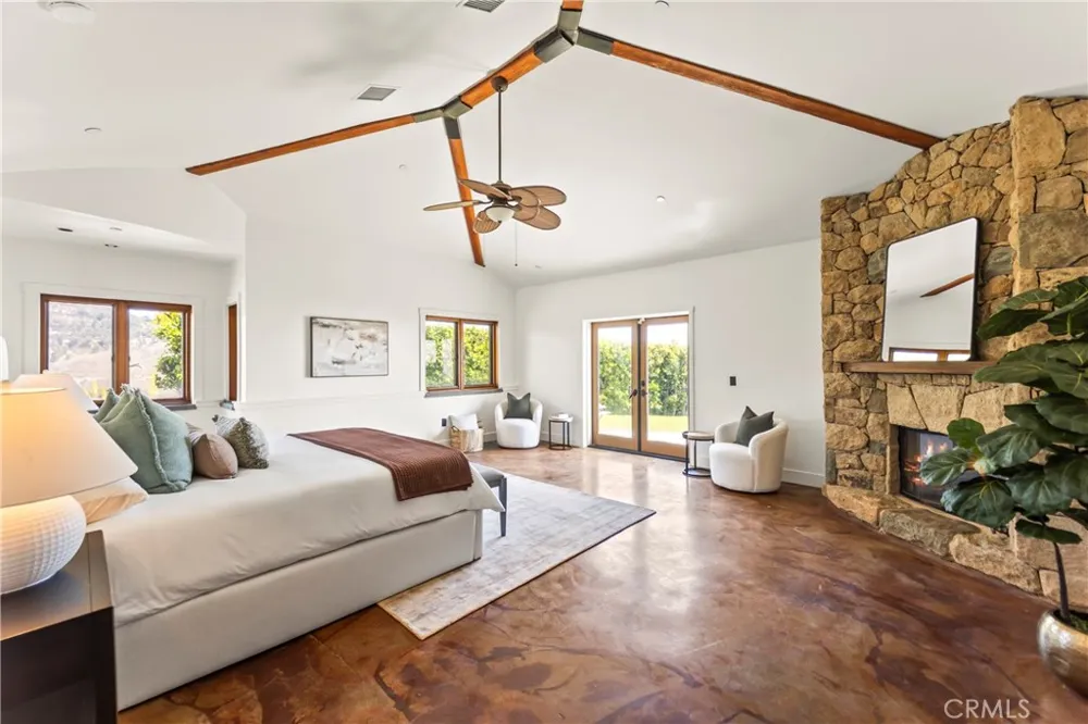 10936 Pacific View Malibu, CA 90265