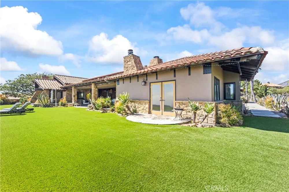 10936 Pacific View Malibu, CA 90265