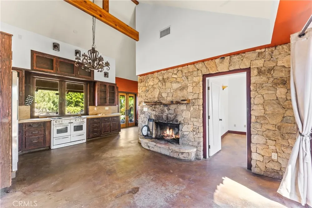 10936 Pacific View Malibu, CA 90265