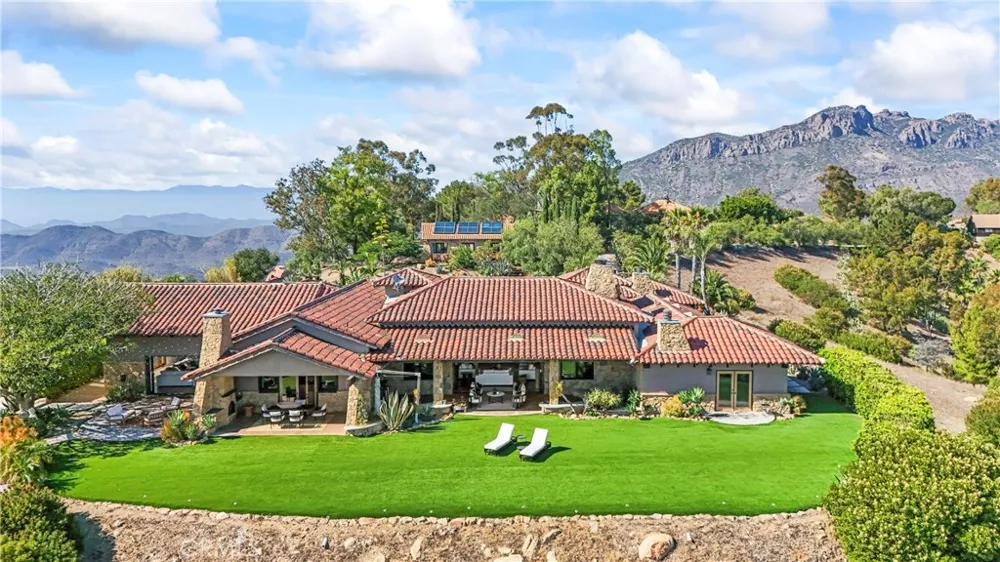 10936 Pacific View Malibu, CA 90265