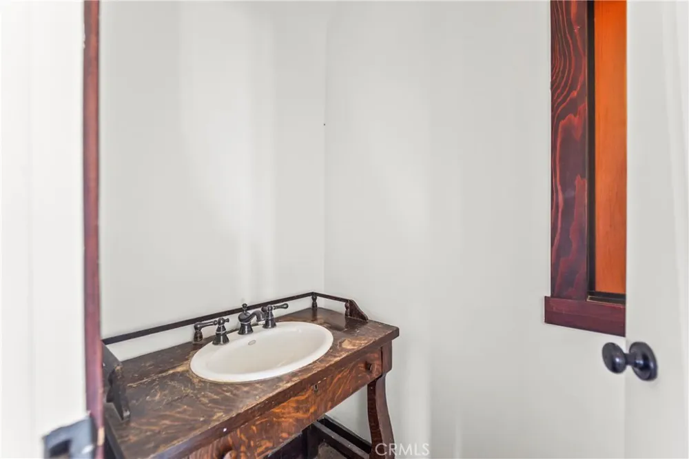 10936 Pacific View Malibu, CA 90265