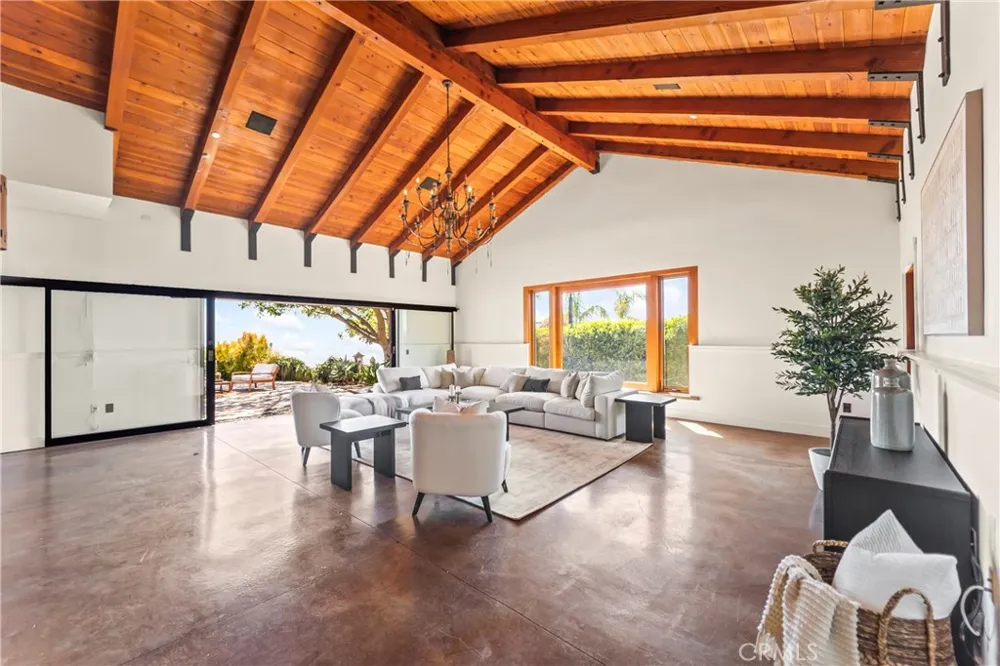 10936 Pacific View Malibu, CA 90265