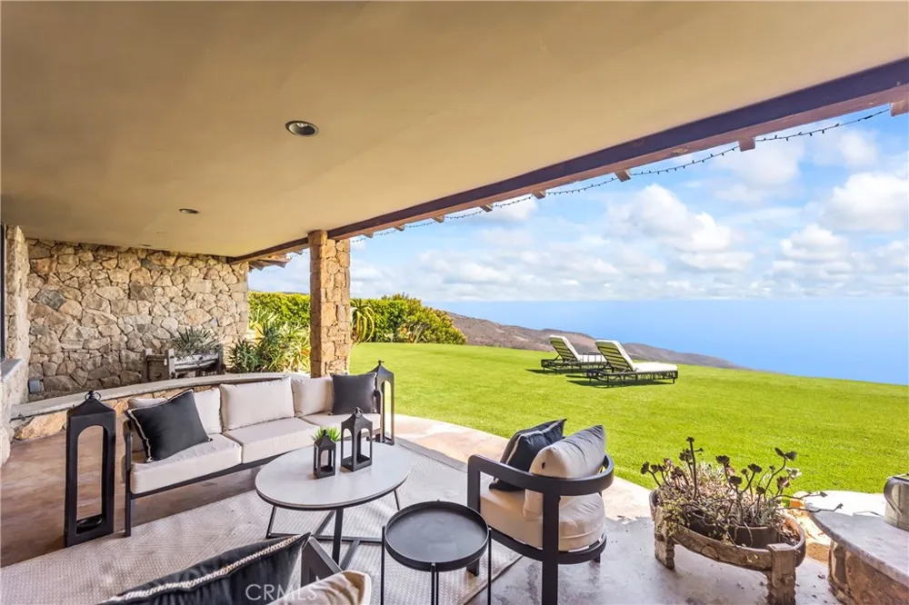 10936 Pacific View Malibu, CA 90265