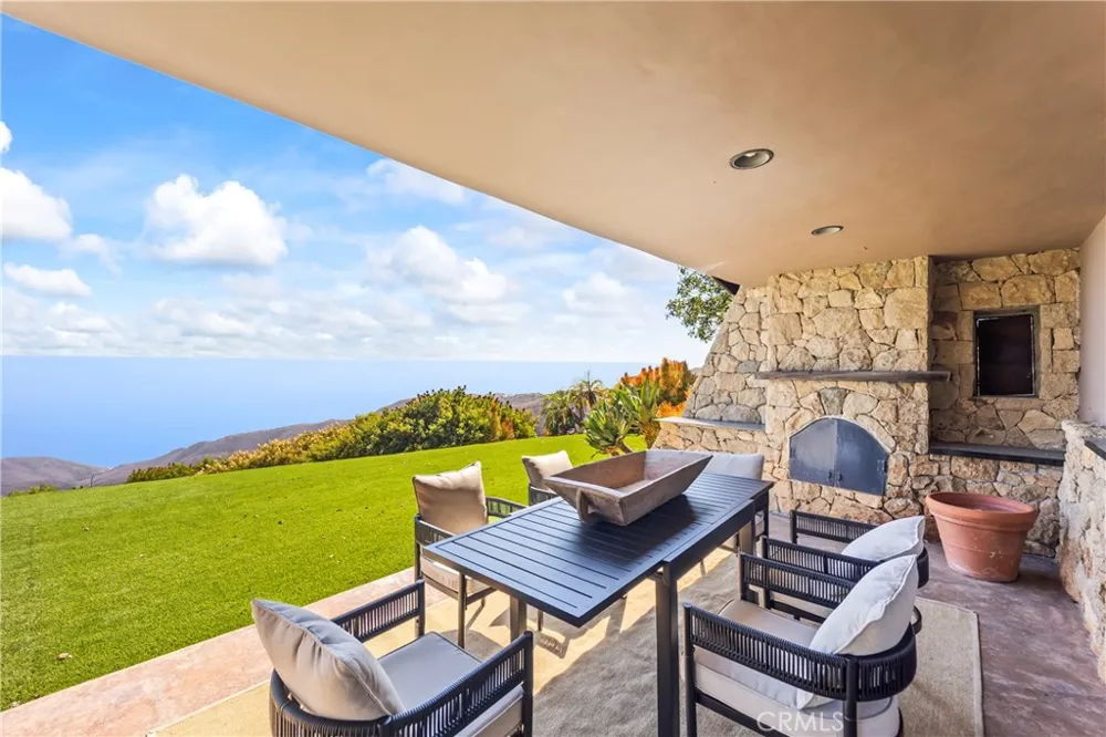 10936 Pacific View Malibu, CA 90265