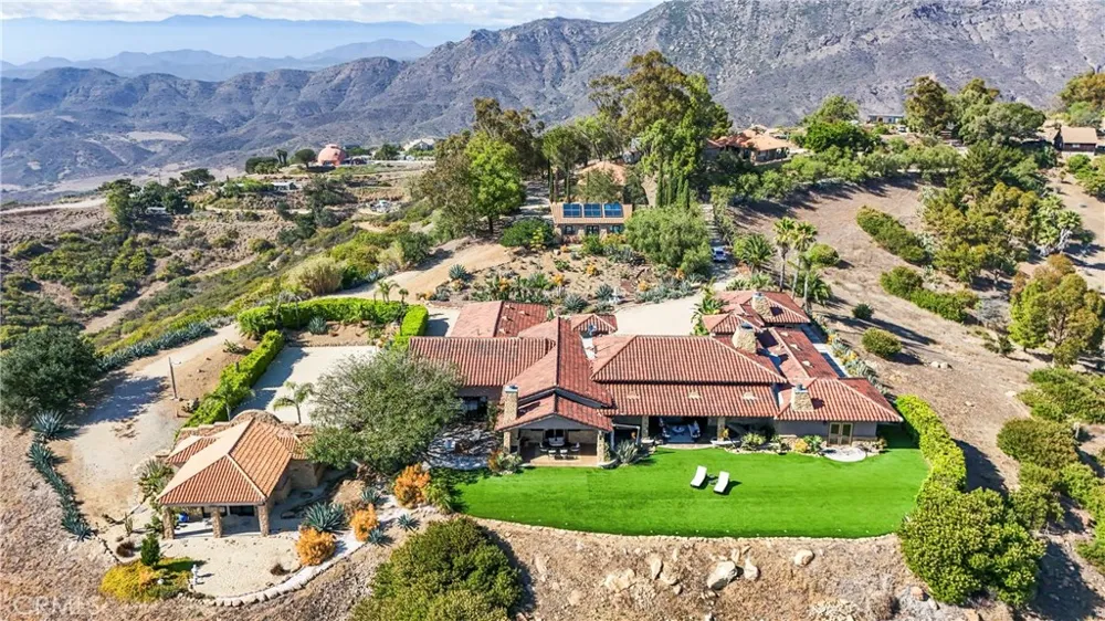 10936 Pacific View Malibu, CA 90265