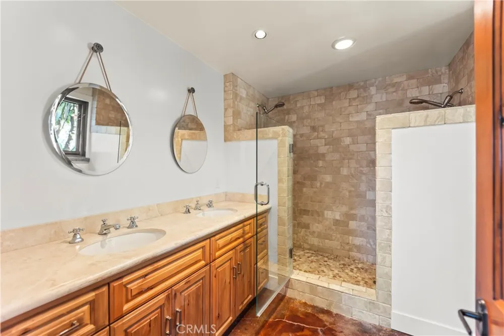 10936 Pacific View Malibu, CA 90265