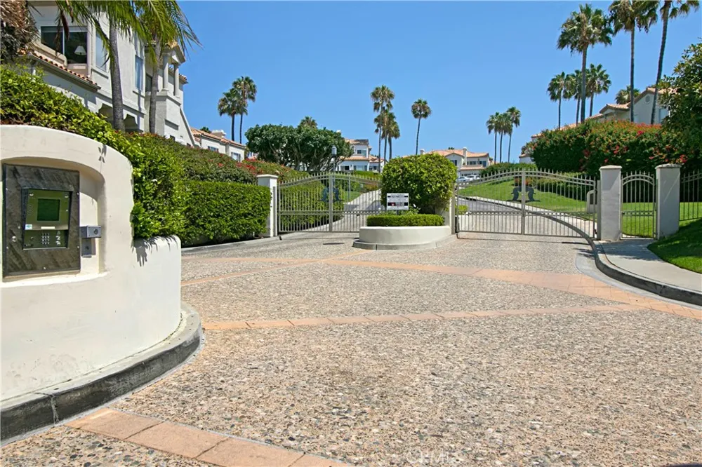 33 Wimbledon Court Dana Point, CA 92629