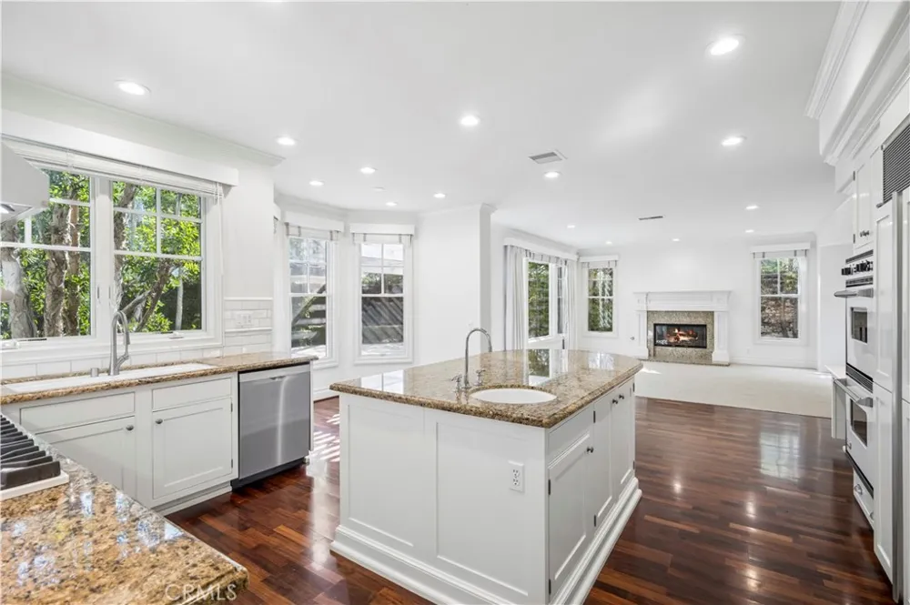 15 Jupiter Hills Drive Newport Beach, CA 92660