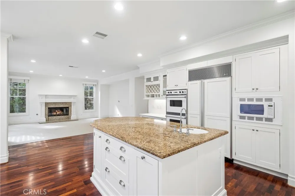 15 Jupiter Hills Drive Newport Beach, CA 92660