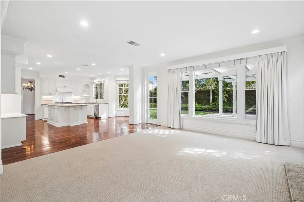 15 Jupiter Hills Drive Newport Beach, CA 92660